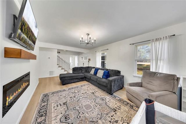 2328 Carnes Road, Jonesboro, GA 30236