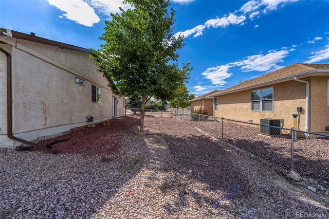 293 W Hahns Peak Avenue, Pueblo West, CO 81007