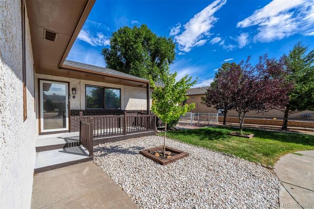 293 W Hahns Peak Avenue, Pueblo West, CO 81007