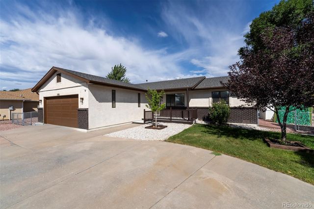 293 W Hahns Peak Avenue, Pueblo West, CO 81007