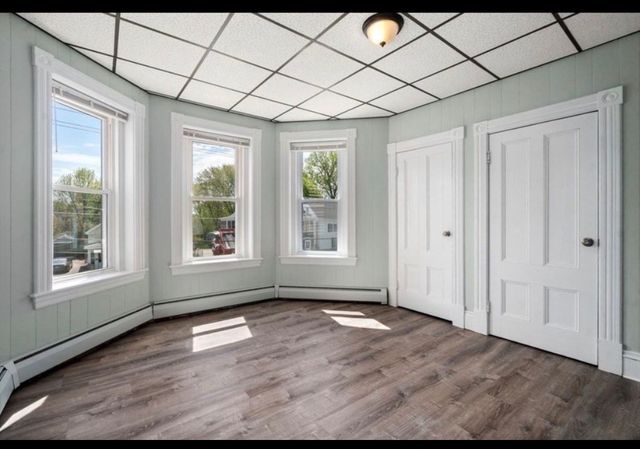 100 4th av 100 4th Ave 3, Lowell, MA 01854