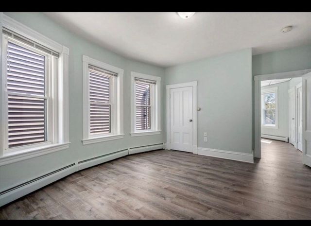 100 4th av 100 4th Ave 3, Lowell, MA 01854