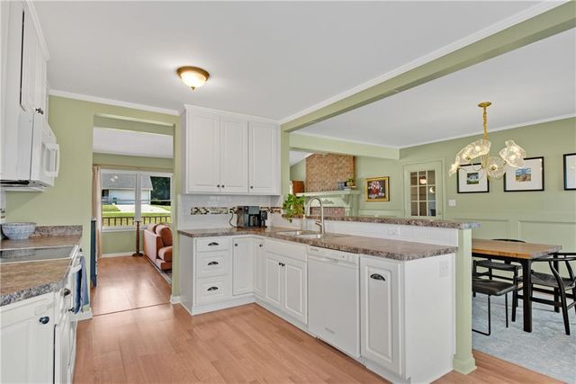4646 Countryside Drive, Flowery Branch, GA 30542