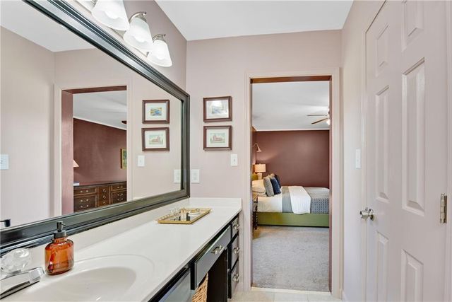 4646 Countryside Drive, Flowery Branch, GA 30542