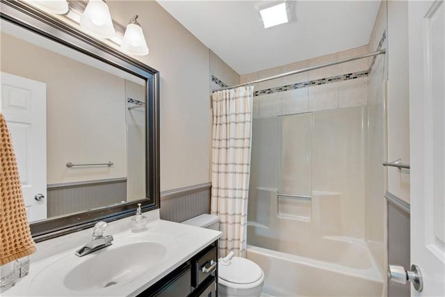 4646 Countryside Drive, Flowery Branch, GA 30542