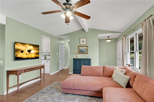 4646 Countryside Drive, Flowery Branch, GA 30542
