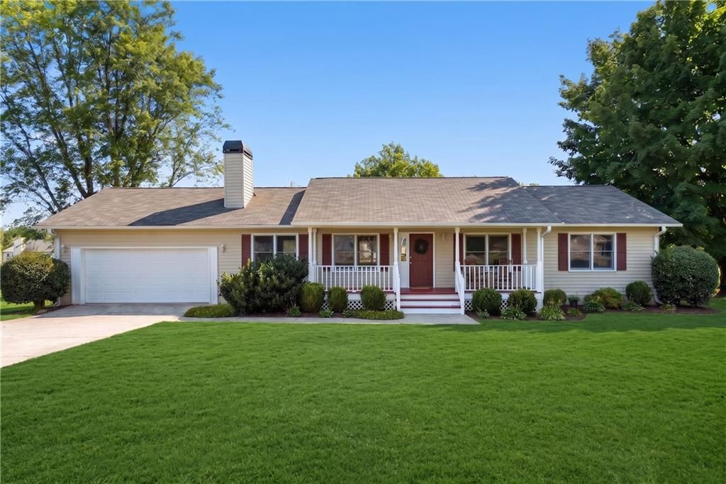 4646 Countryside Drive, Flowery Branch, GA 30542