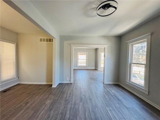 3521 Lexington Avenue, Kansas City, MO 64124