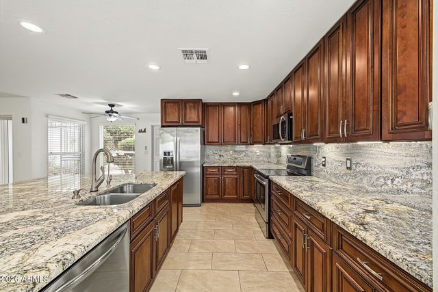 26253 S DARTFORD Drive, Sun Lakes, AZ 85248