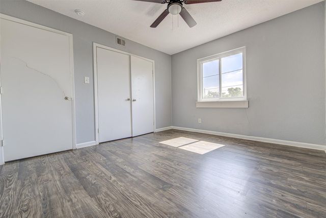 1306 E Saint Johns Ave, Austin, TX 78752