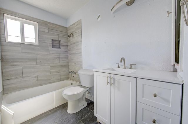 1306 E Saint Johns Ave, Austin, TX 78752