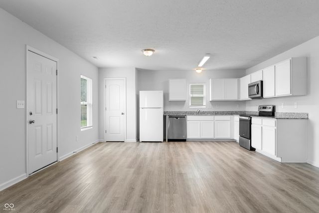 1815 S J Street, Elwood, IN 46036