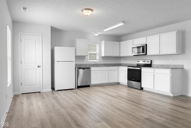 1815 S J Street, Elwood, IN 46036