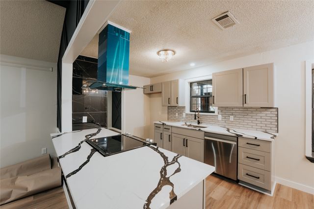 2208 San Simeon Place, Carrollton, TX 75006