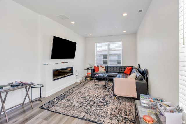 11241 S FREESTONE RD, South Jordan, UT 84009