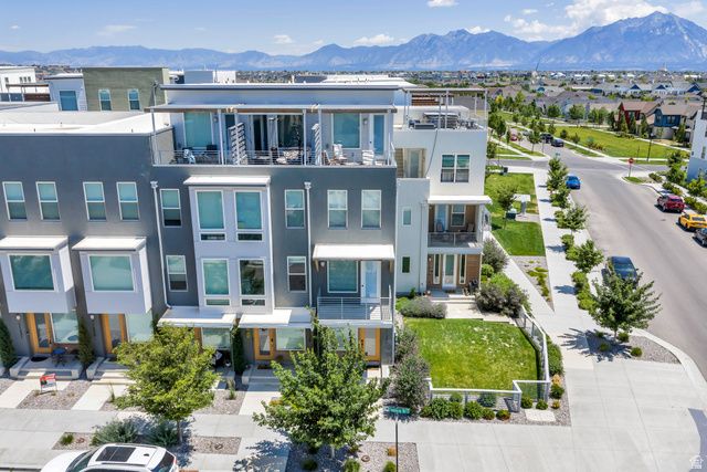 11241 S FREESTONE RD, South Jordan, UT 84009
