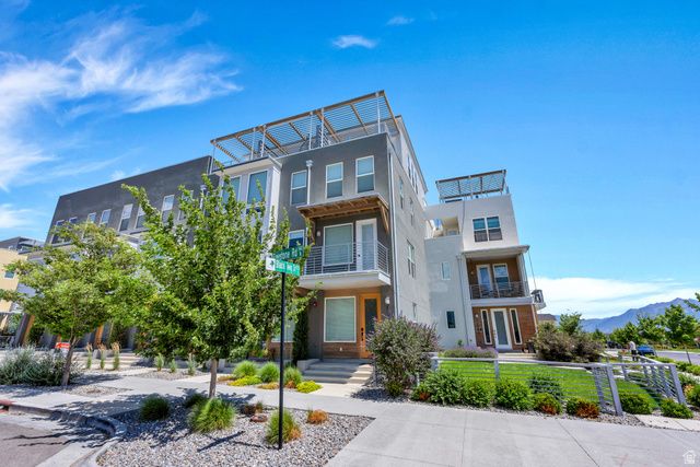 11241 S FREESTONE RD, South Jordan, UT 84009