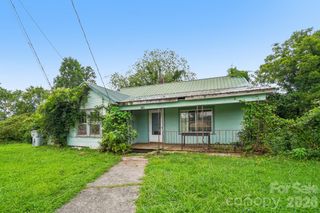 214 Sunset Street NW, Lenoir, NC 28645