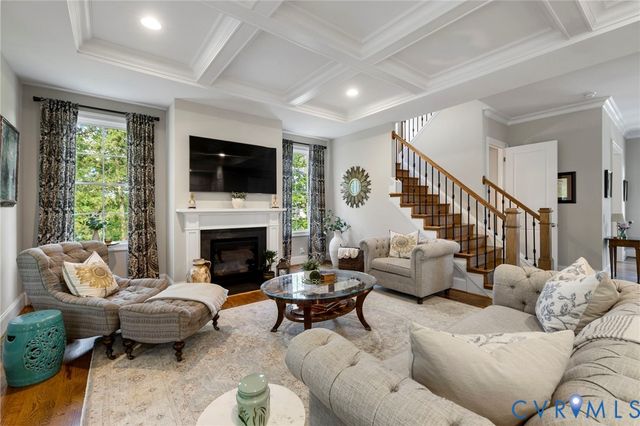 2019 Tulip Hill Dr, Midlothian, VA 23112