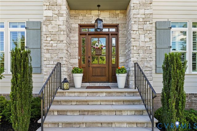 2019 Tulip Hill Dr, Midlothian, VA 23112