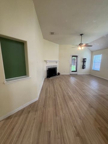 13740 Village Vista Drive, Fort Worth, TX 76052