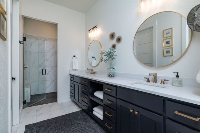 258 Motes Court, Runaway Bay, TX 76426