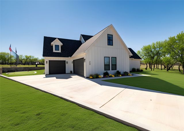 258 Motes Court, Runaway Bay, TX 76426