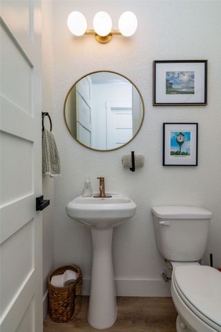 258 Motes Court, Runaway Bay, TX 76426