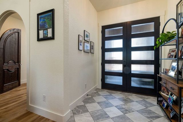 258 Motes Court, Runaway Bay, TX 76426