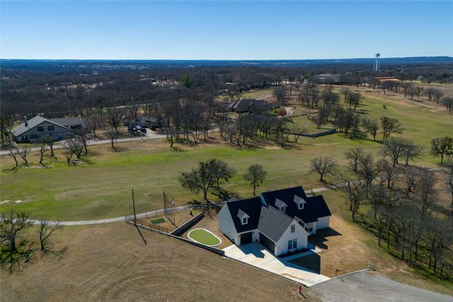 258 Motes Court, Runaway Bay, TX 76426