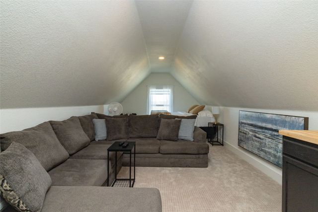 258 Motes Court, Runaway Bay, TX 76426