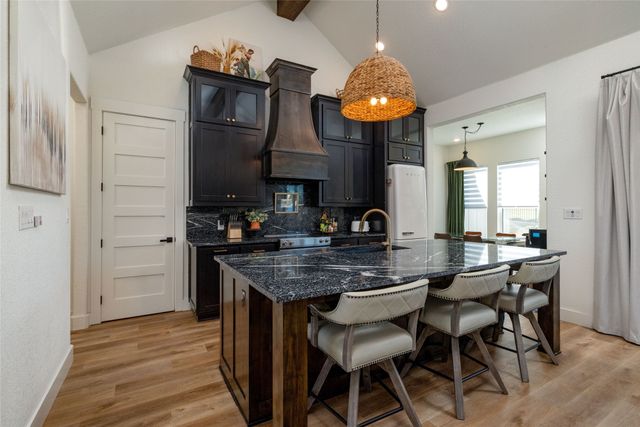 258 Motes Court, Runaway Bay, TX 76426