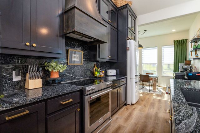 258 Motes Court, Runaway Bay, TX 76426