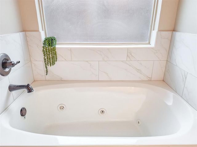 2328 NW 156th Street, Edmond, OK 73013