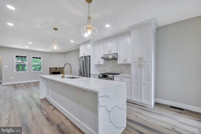 217 JEFFERSON ST NW, Washington, DC 20011
