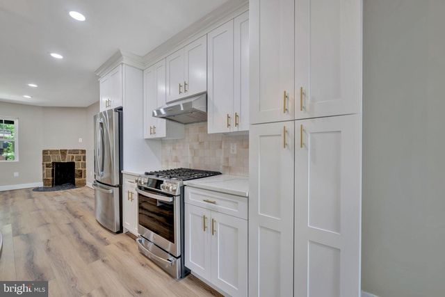 217 JEFFERSON ST NW, Washington, DC 20011