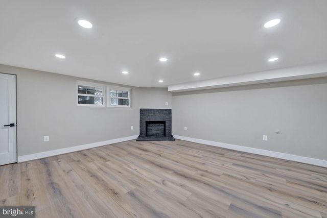 217 JEFFERSON ST NW, Washington, DC 20011