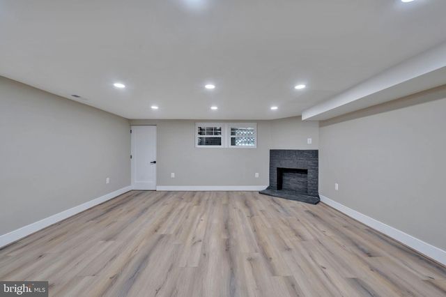217 JEFFERSON ST NW, Washington, DC 20011