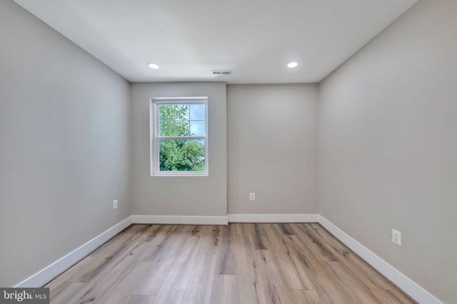 217 JEFFERSON ST NW, Washington, DC 20011
