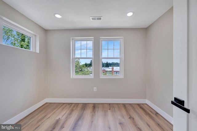 217 JEFFERSON ST NW, Washington, DC 20011