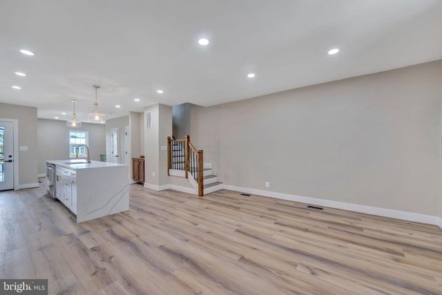 217 JEFFERSON ST NW, Washington, DC 20011