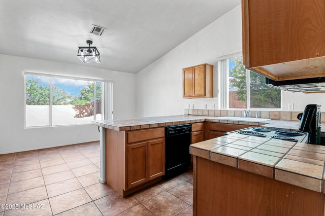 403 Via Capri, Rio Rico, AZ 85648