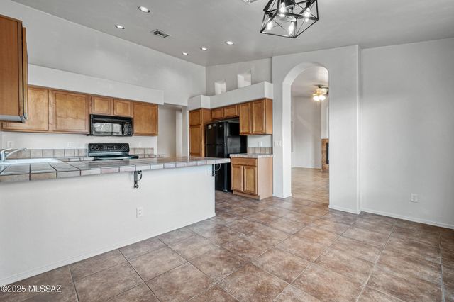 403 Via Capri, Rio Rico, AZ 85648