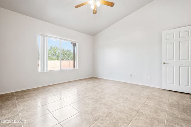 403 Via Capri, Rio Rico, AZ 85648