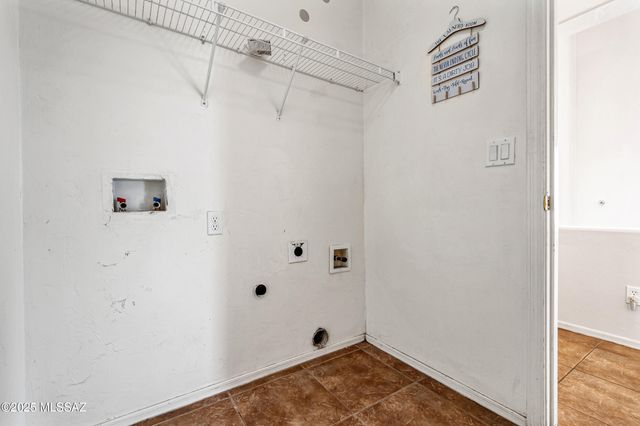 403 Via Capri, Rio Rico, AZ 85648