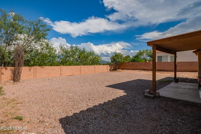 403 Via Capri, Rio Rico, AZ 85648