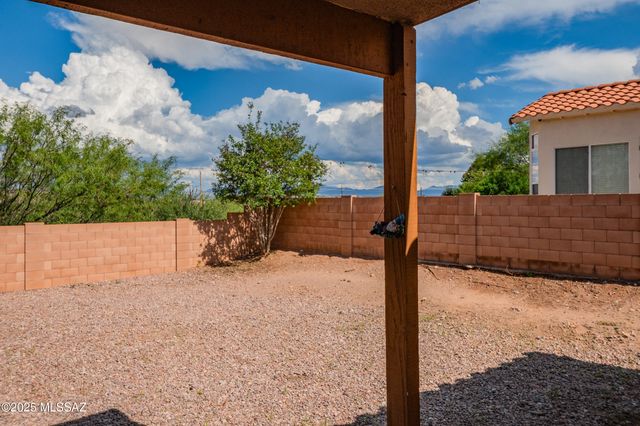 403 Via Capri, Rio Rico, AZ 85648