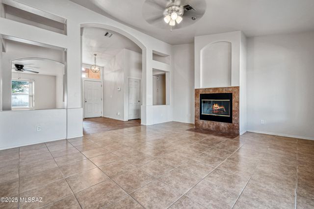 403 Via Capri, Rio Rico, AZ 85648