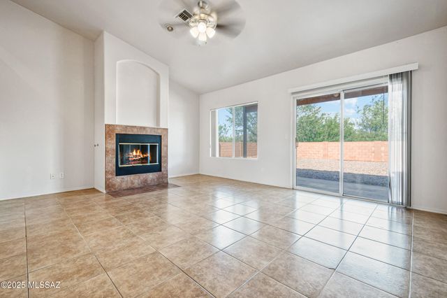 403 Via Capri, Rio Rico, AZ 85648