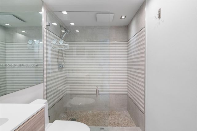 5750 Collins Ave 15E, Miami Beach, FL 33140